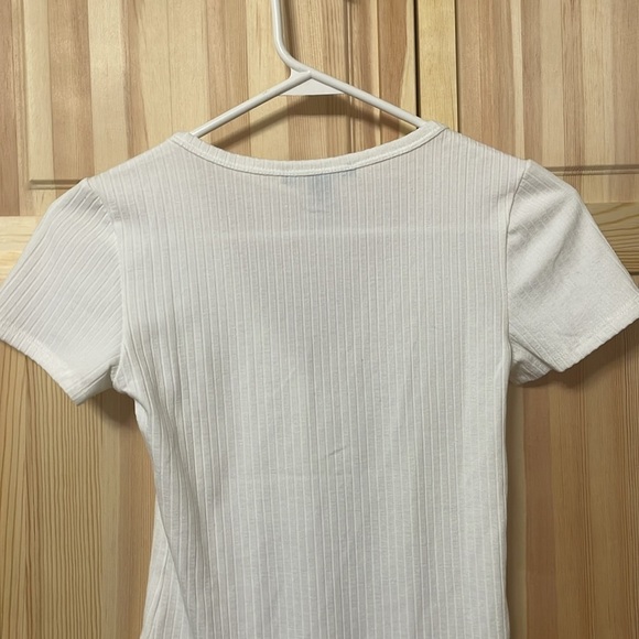 10. Forever 21 - Picture 7 of 8